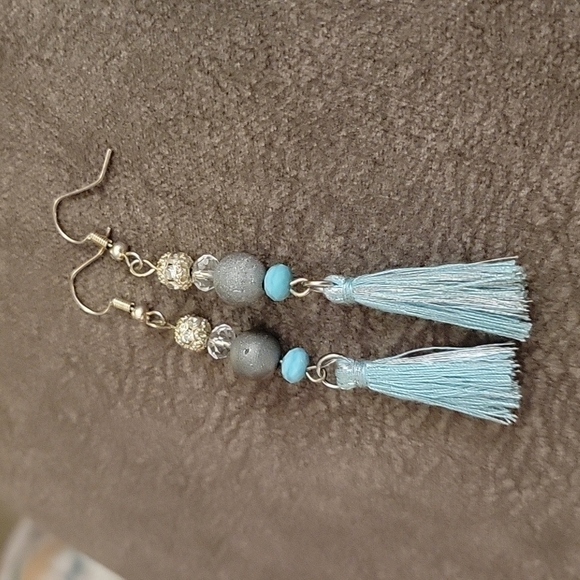 3/$30 HANDMADE Druzy Beaded Teal Tassel Dangle Hook Earrings - Picture 2 of 4